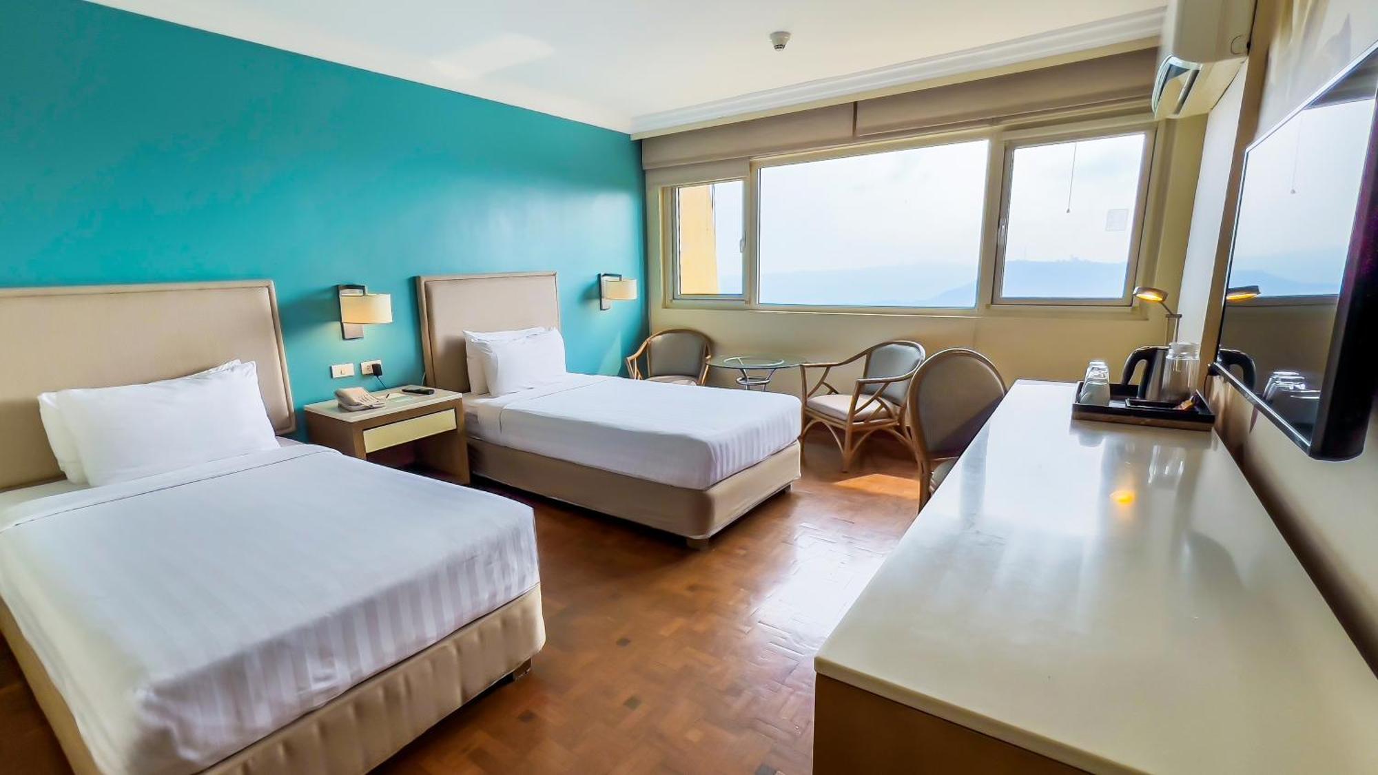 Taal Vista Hotel Tagaytay City Εξωτερικό φωτογραφία Deluxe Room
