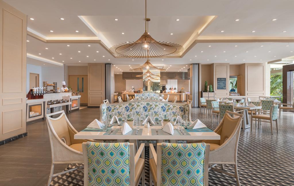 Taal Vista Hotel Tagaytay City Εξωτερικό φωτογραφία The Beach Club