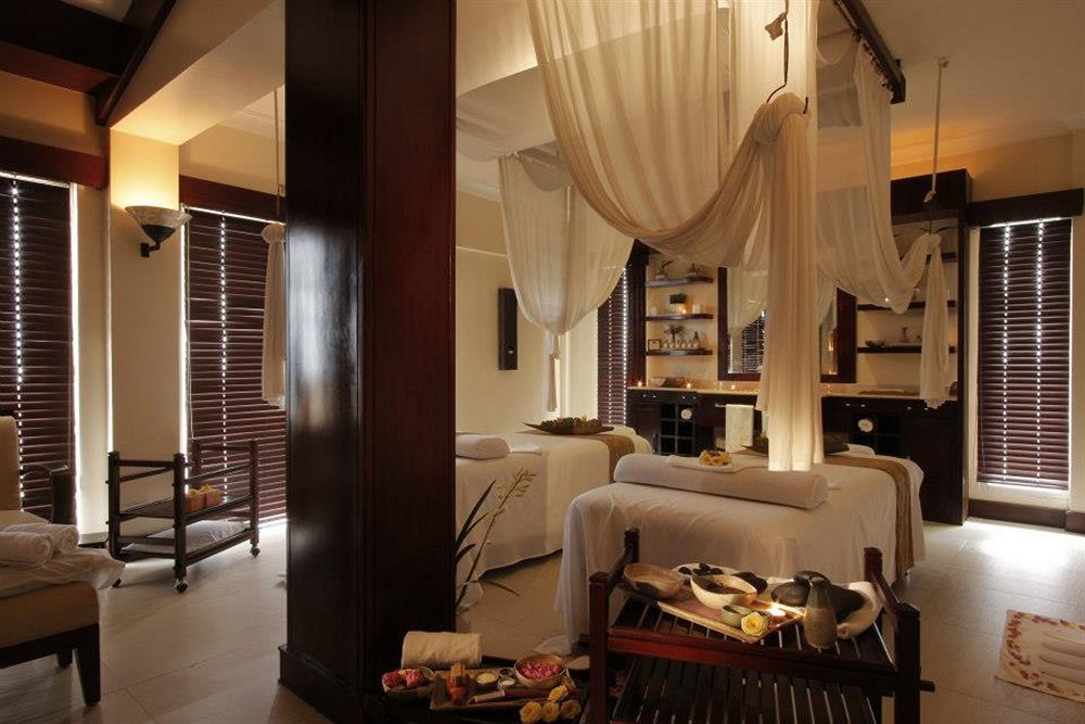 Taal Vista Hotel Tagaytay City Εξωτερικό φωτογραφία A spa at the Four Seasons Resort, Seychelles