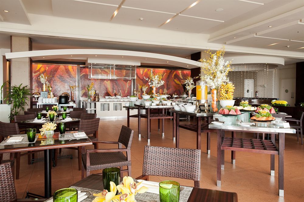 Taal Vista Hotel Tagaytay City Εξωτερικό φωτογραφία The restaurant